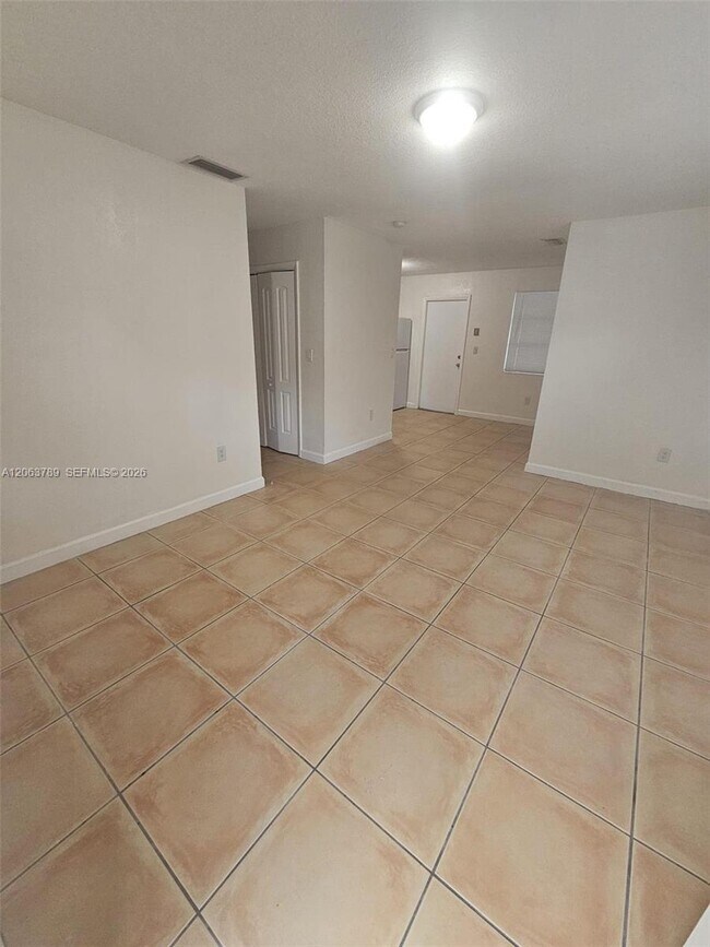 Foto del edificio - 4785 NW 2nd St
