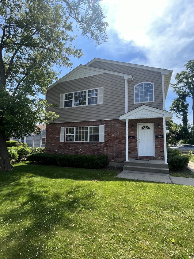 756 Deer Park Ave Unit 2, North Babylon, NY 11703 Apartments in North