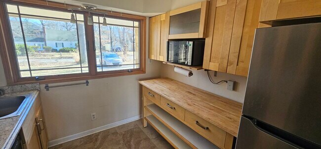 Foto del edificio - 227 Timber Ln