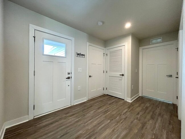 Building Photo - 5427 Hughesdale Dr