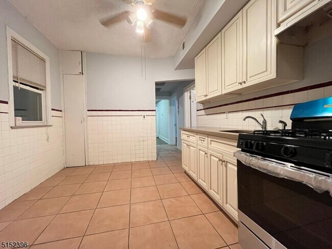 Foto del edificio - 924 E Jersey St