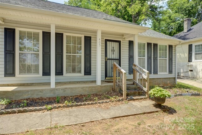 Building Photo - 405 N Summit Ave