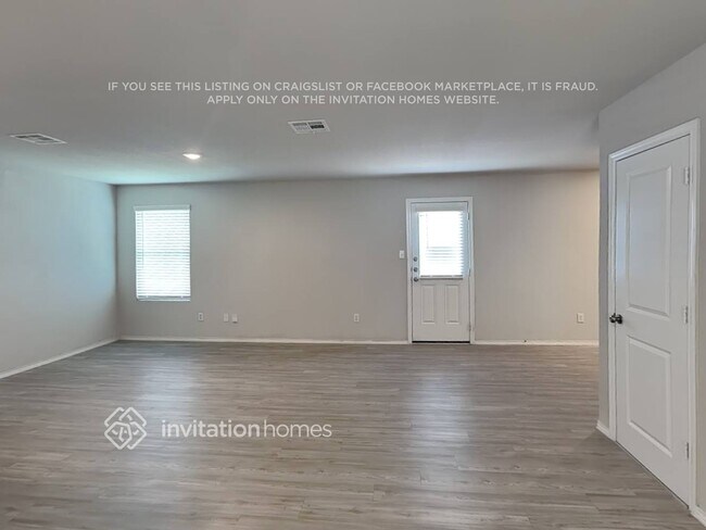 Foto del edificio - 7218 Lincoln Trce