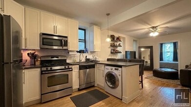 Building Photo - 305 W 150th St