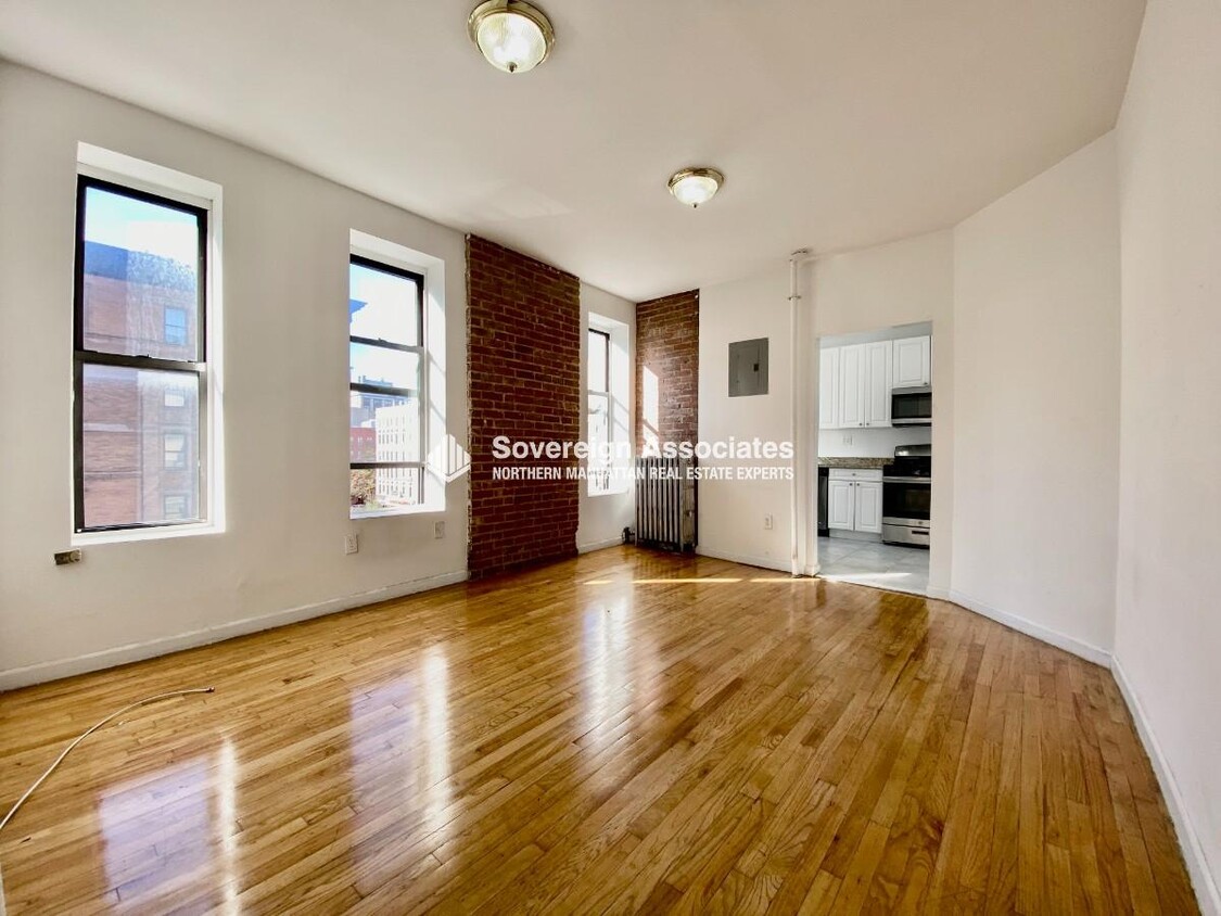 Primary Photo - 941 Amsterdam Avenue