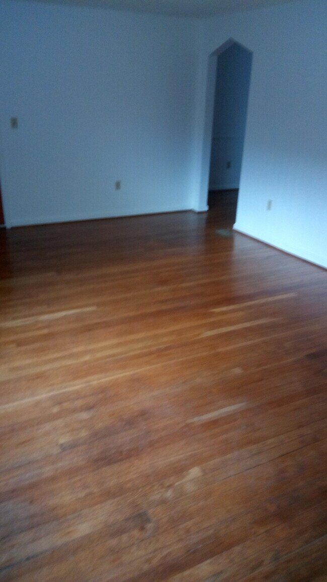 Building Photo - 3344 Boudinot Ave