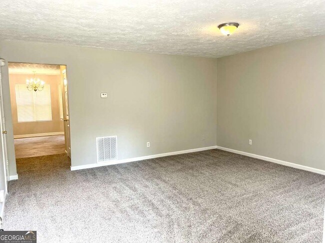 Foto del edificio - 5594 Fair Creek Way