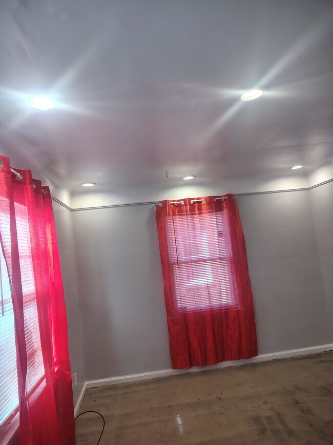 Foto del edificio - 19324 Avon Ave