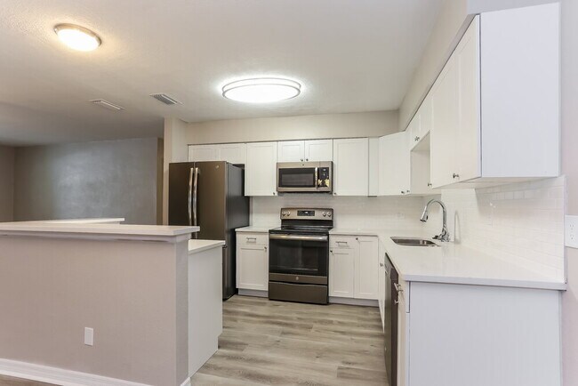 Foto del edificio - 2054 62nd Pl S