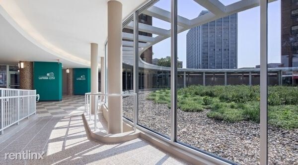 Foto del edificio - 9838 57th Ave