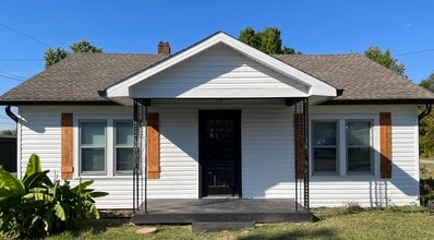 Building Photo - 108 2nd St