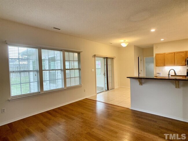 Foto del edificio - 4908 Heatherfield Way