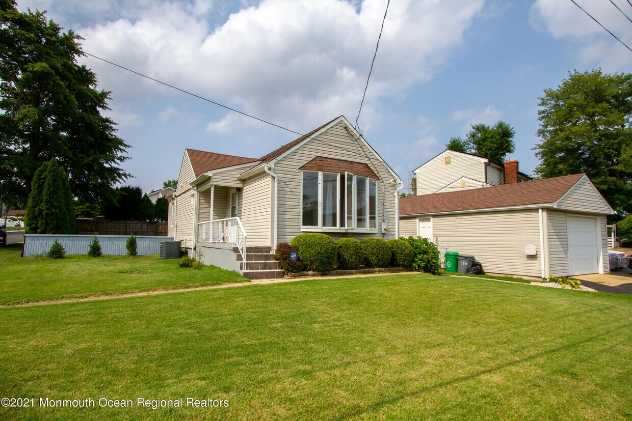 882 Woodmere Dr, Keyport, NJ 07735 House Rental in Keyport, NJ