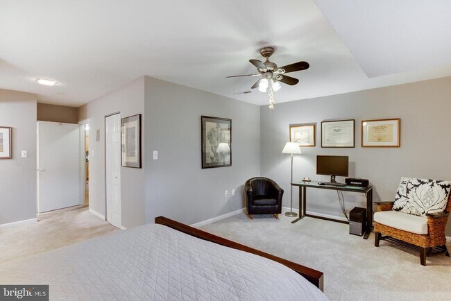 Building Photo - 20 Silverwood Cir