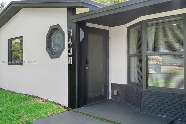 Building Photo - 3430 NW 21st Ave