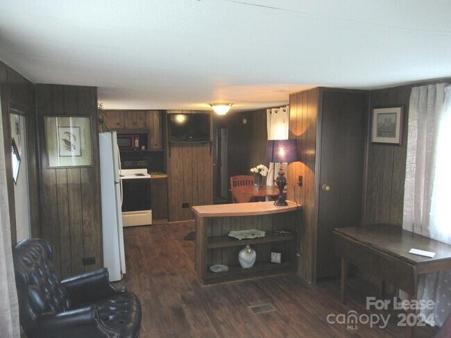 Foto del edificio - 3487 Avery Rd