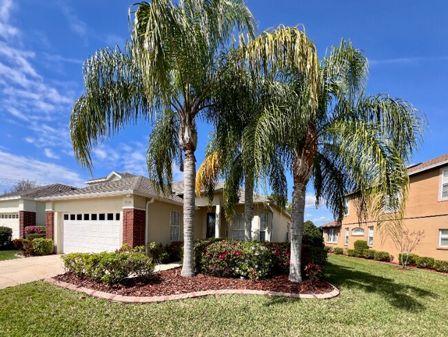 Building Photo - 7119 Lake Eaglebrooke Way