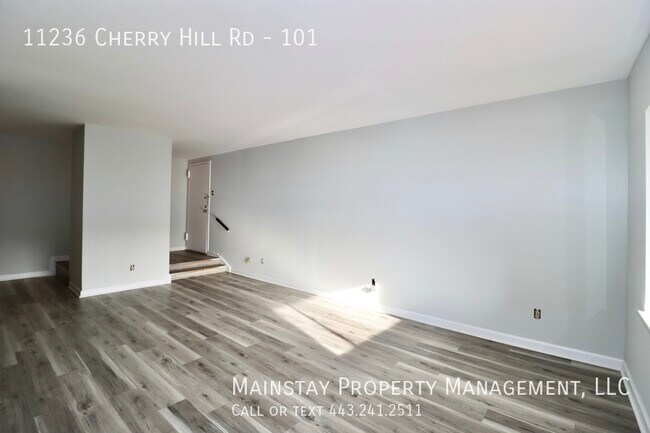 Foto del edificio - Updated 3 Bedroom Condo with Balcony!