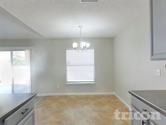 Foto del edificio - 6669 Southern Oaks Dr