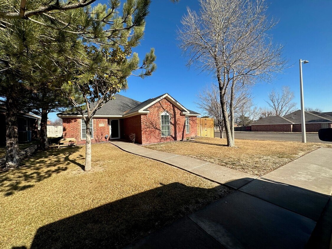 Foto principal - 6700 Admiral Ct