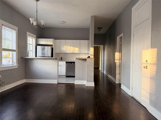 Foto del edificio - 1849 Dewey St