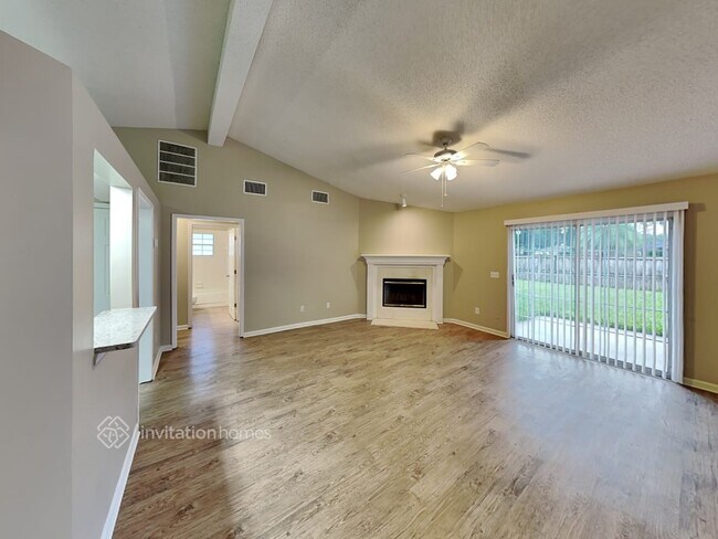 Building Photo - 3618 Pond Ridge Ct E