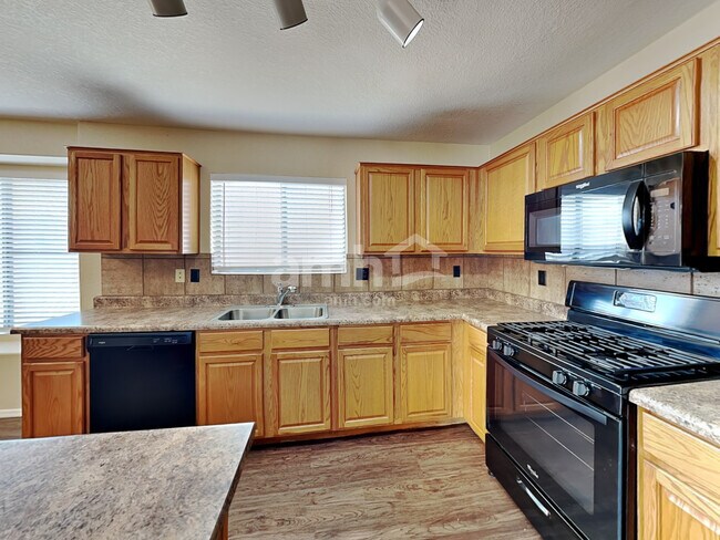 Foto del edificio - 7580 S Malcolm Ave