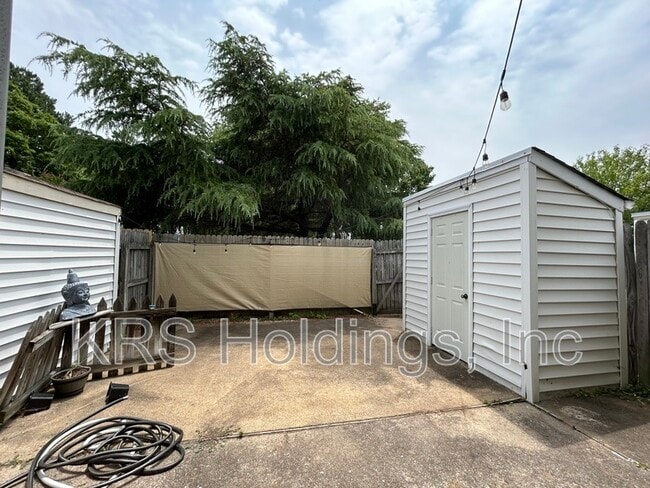 Building Photo - 2903 Leta Ct