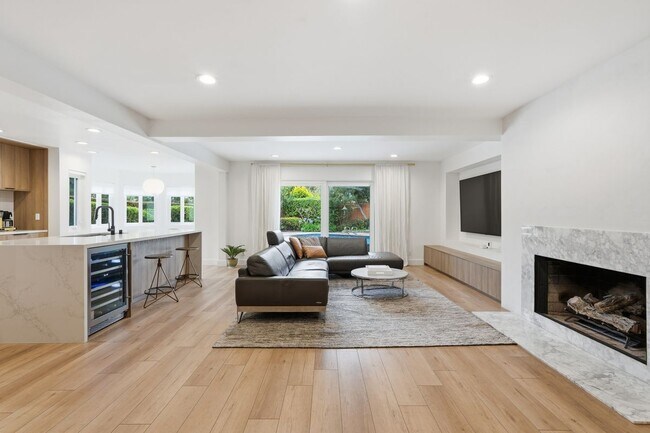 Building Photo - 28751 King Arthur Ct