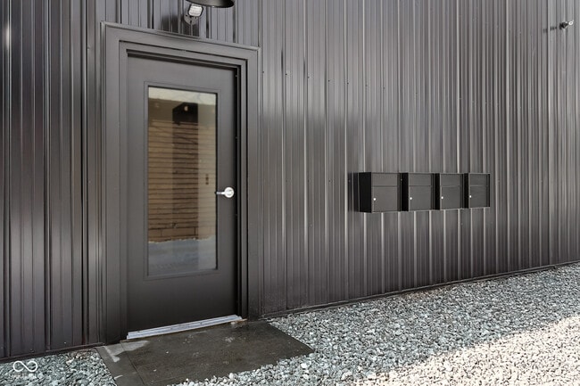 Building Photo - 1013 14th St