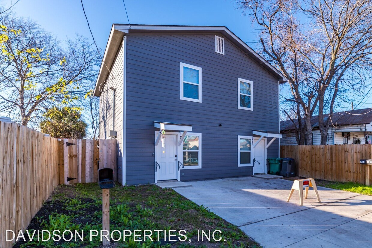 2 br, 1.5 bath House 234 Gould St 101 House Rental in San Antonio