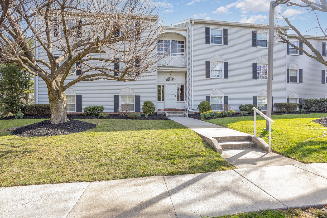 1 Brooking Ct Unit 301, Timonium, MD 21093 Condo for Rent in