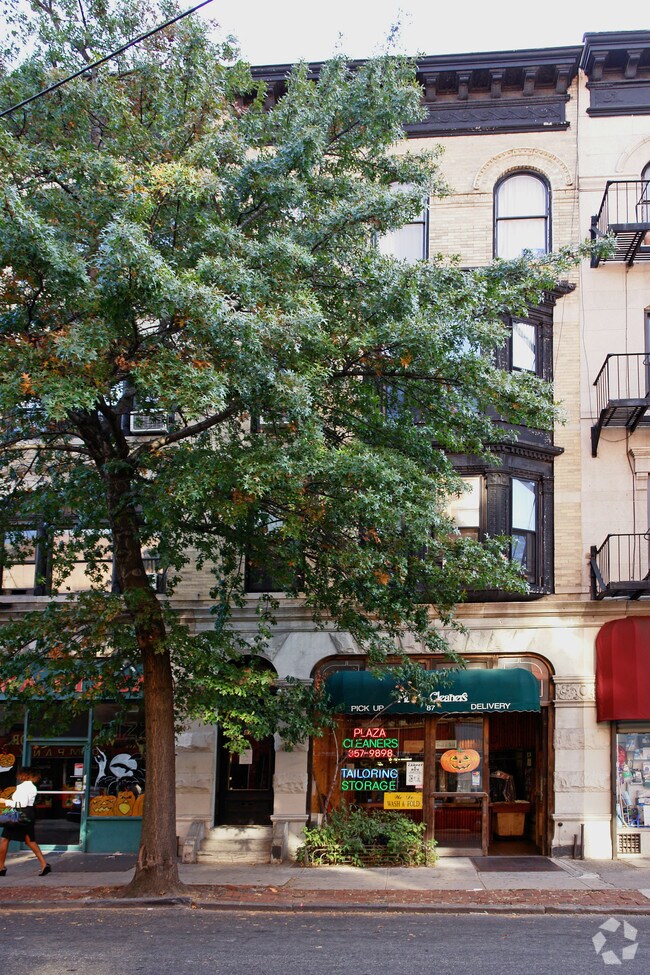 Building Photo - 87 7th Ave