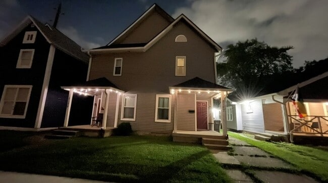 Building Photo - 2157 Bellefontaine St