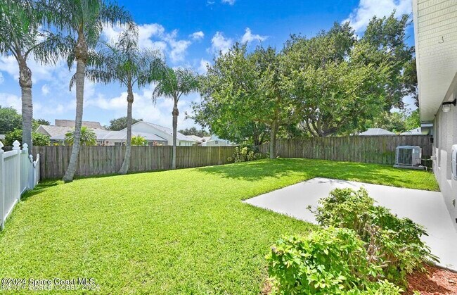 Foto del edificio - 2711 Stratford Pointe Dr