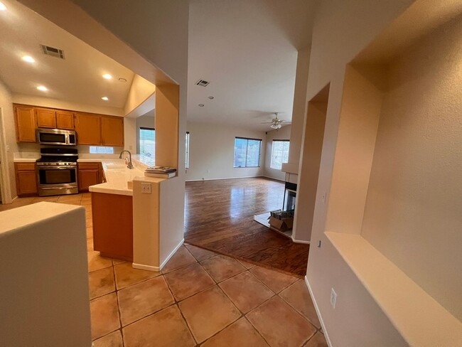 Building Photo - 3BR/2BA + DEN IN CROWN HILLS, Alpine WITH ...