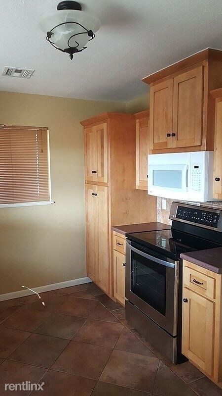 Foto del edificio - 3 br, 1.5 bath House - 1703 Harris Drive