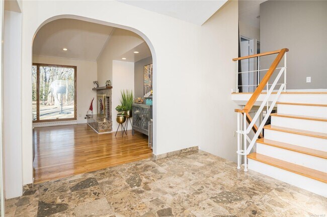 Foto del edificio - 119 Hicks Ln