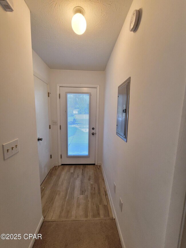 Foto del edificio - 2026 Baker Ct