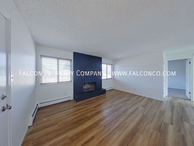 Building Photo - 4725 Picturesque Dr