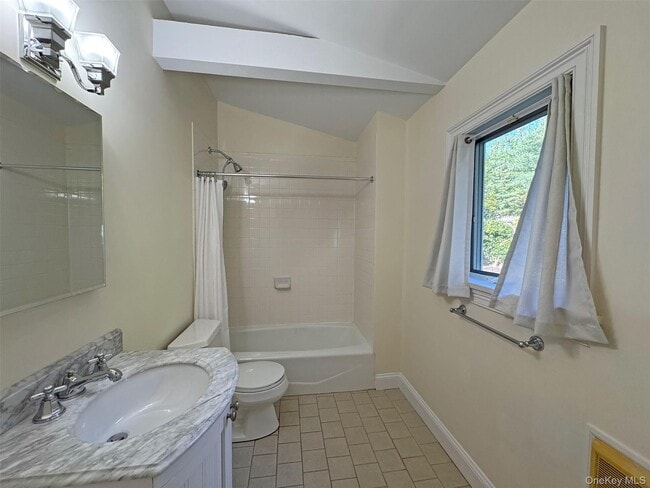 Foto del edificio - 11 Country Ridge Dr