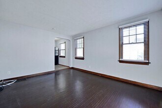 Building Photo - 1757-1759-1759 E Frankfort St