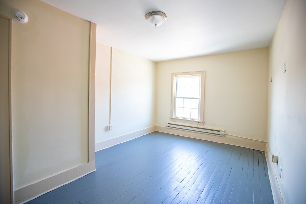 Foto principal - 908 Main St