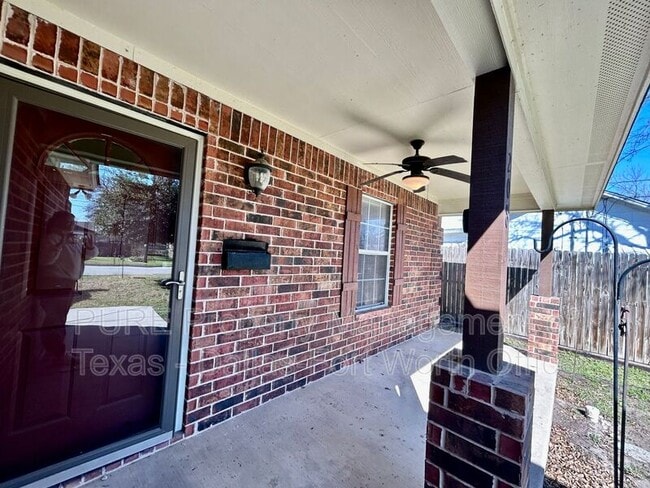 Foto del edificio - 208 W Franklin Ave