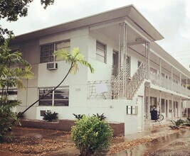 Building Photo - 1225 Normandy Dr