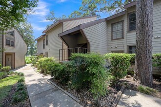 Building Photo - 12900 Walden Rd