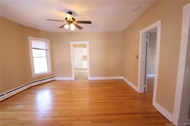 Foto del edificio - 72 N Whittlesey Ave