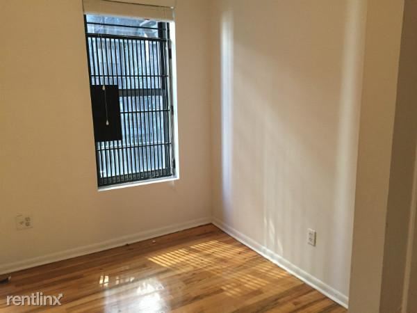 Building Photo - 409 W 47th St