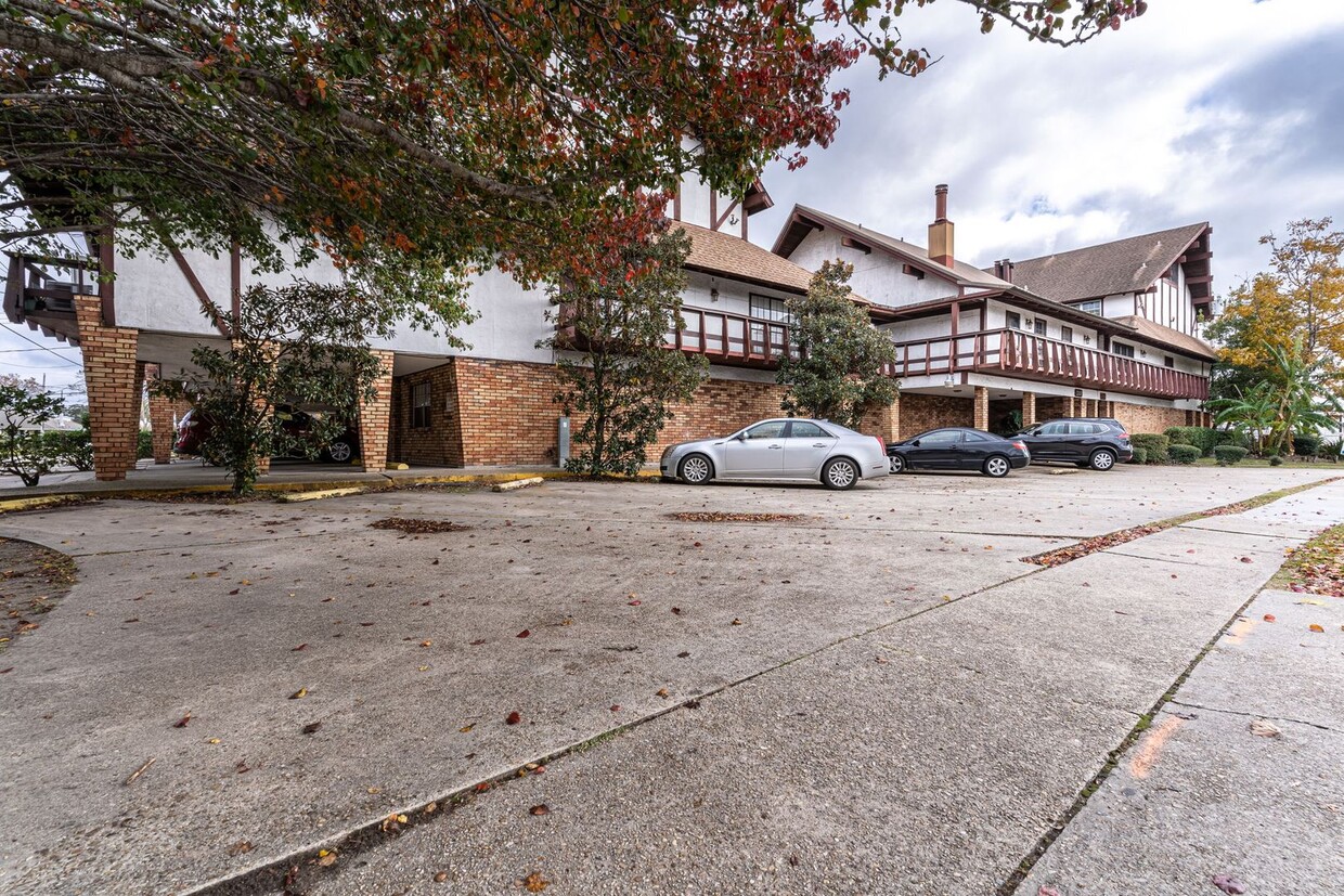 Primary Photo - 1 BEDROOM CONDO IN METAIRIE.