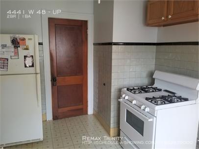 Building Photo - 4441 W 48th St